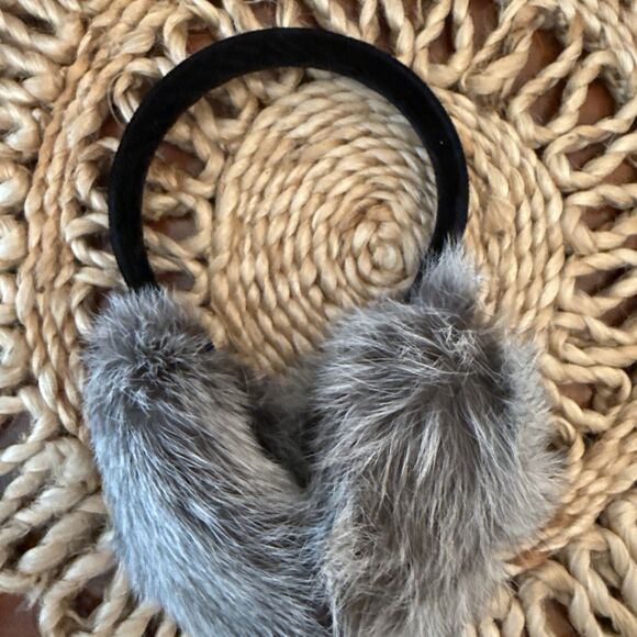 WOMENS VINTAGE GENUINE FUR EARMUFFS on VELVET HEADBAND - Picture 1 of 6